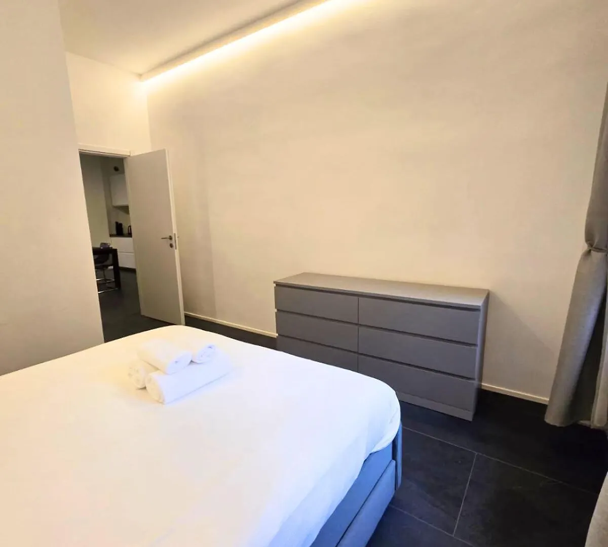 מילאנו Hbhall Solari 28 Apartment 0*,