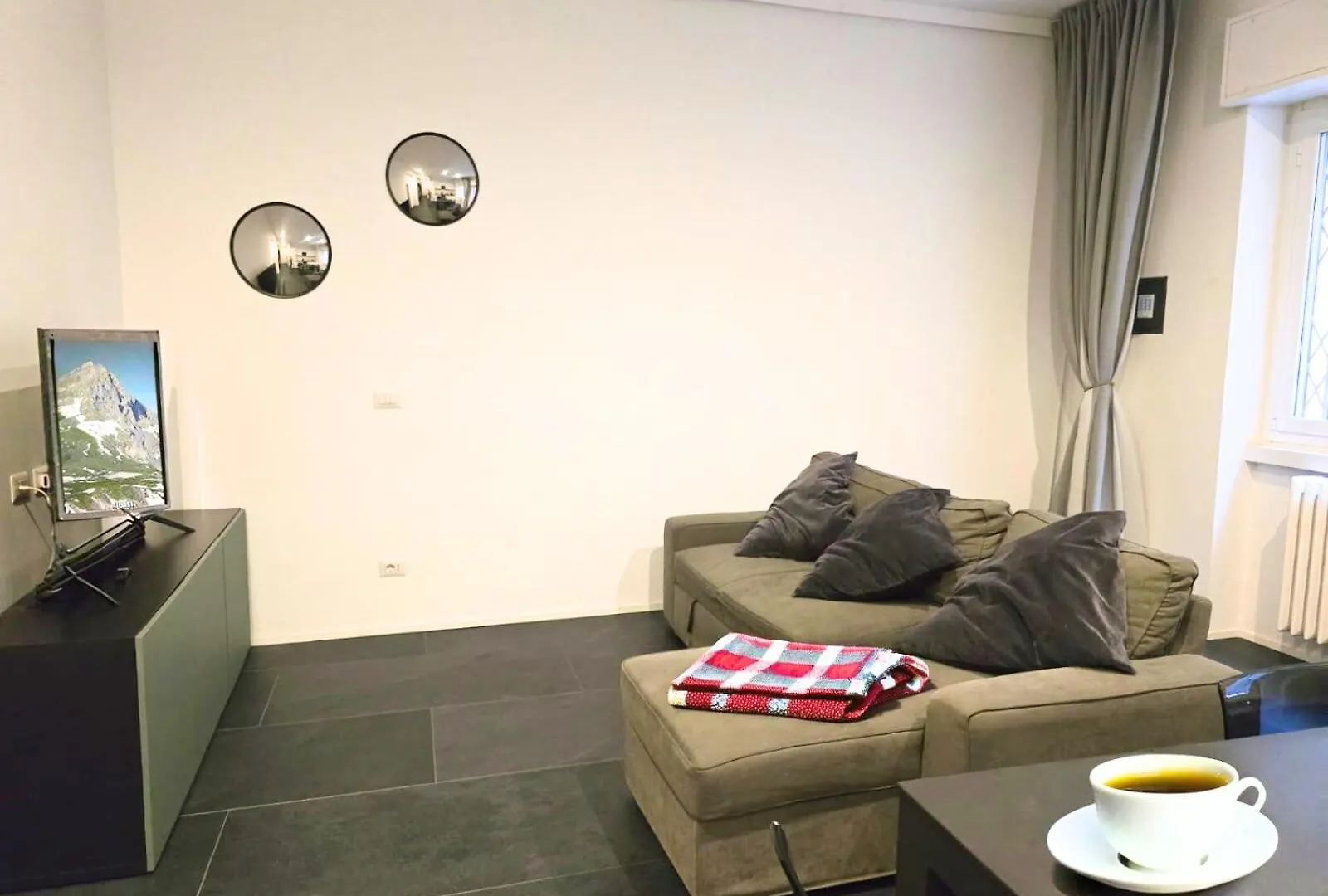 מילאנו Hbhall Solari 28 Apartment 0*,  איטליה